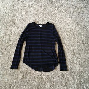 Knit black and blue sweater-shirt